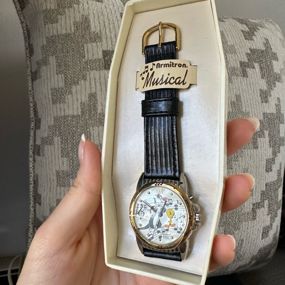 Armitron watch - Picture 2 of 3